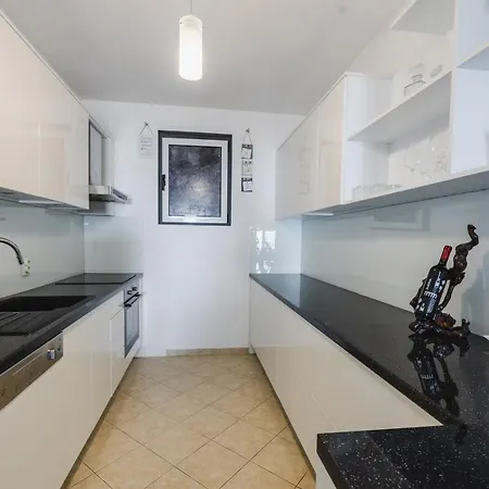 Apartment Dany - Free Parking Makarska