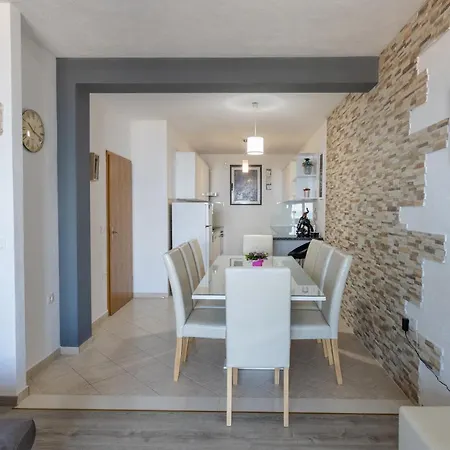 Dany - Free Parking Apartman *