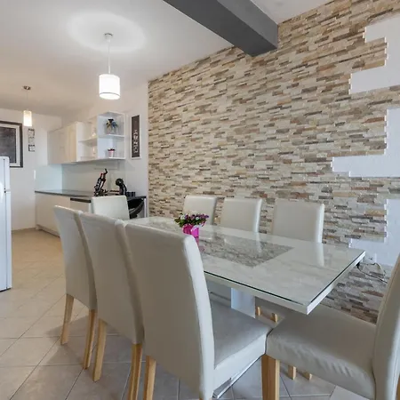 Dany - Free Parking Apartman *