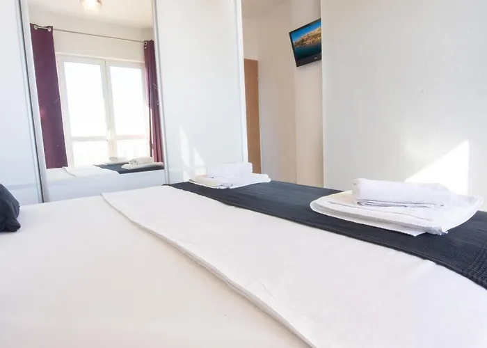 Dany - Free Parking Makarska