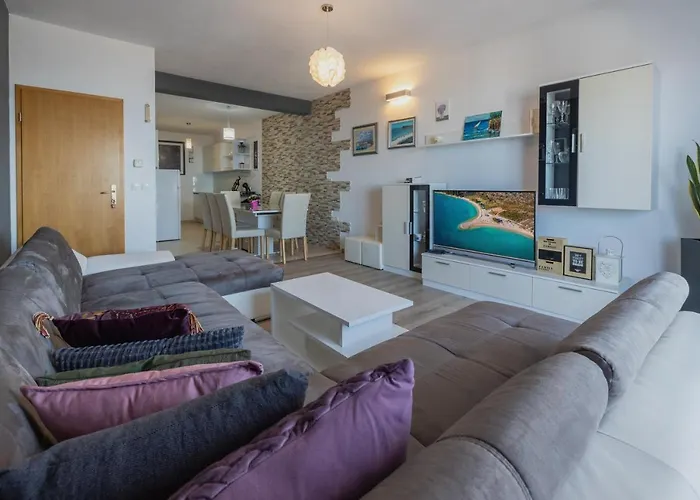 Dany - Free Parking Apartament Makarska