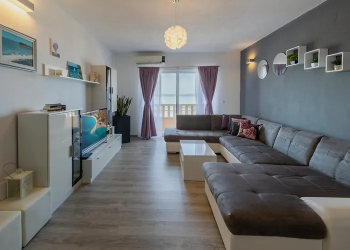 Dany - Free Parking Apartment Makarska