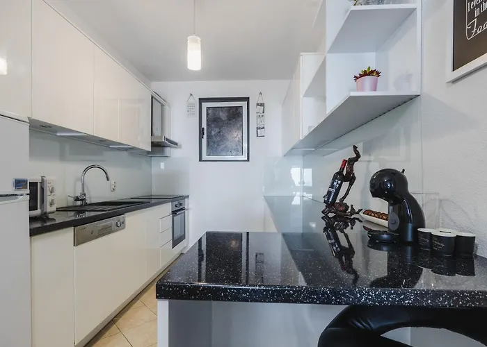 Dany - Free Parking * Makarska