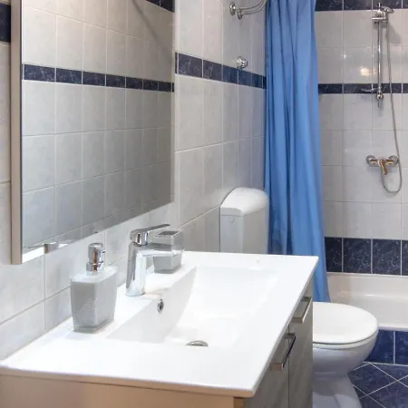 Dany - Free Parking * Makarska