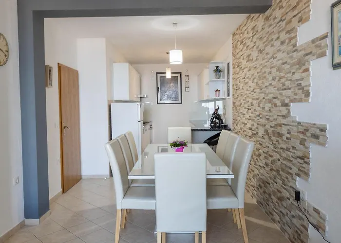 Dany - Free Parking *